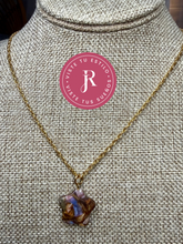 Load image into Gallery viewer, Cadena dorada con estrella by Juany Reyes
